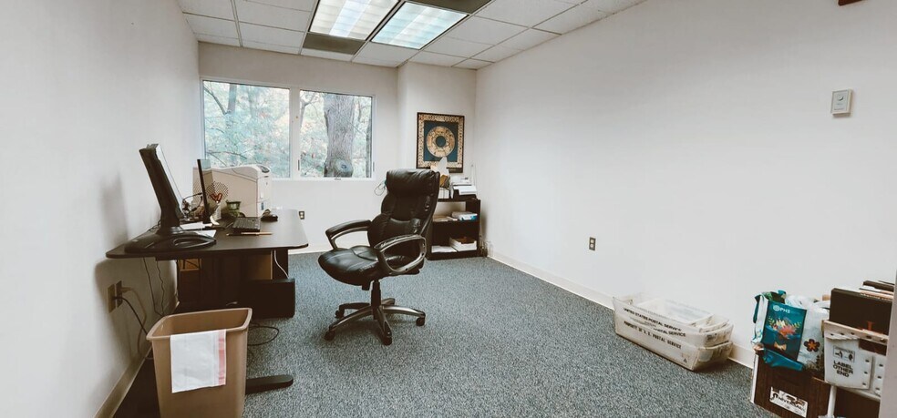 More Photos Of 1132 Spruce Dr, Mountainside Medical For Lease