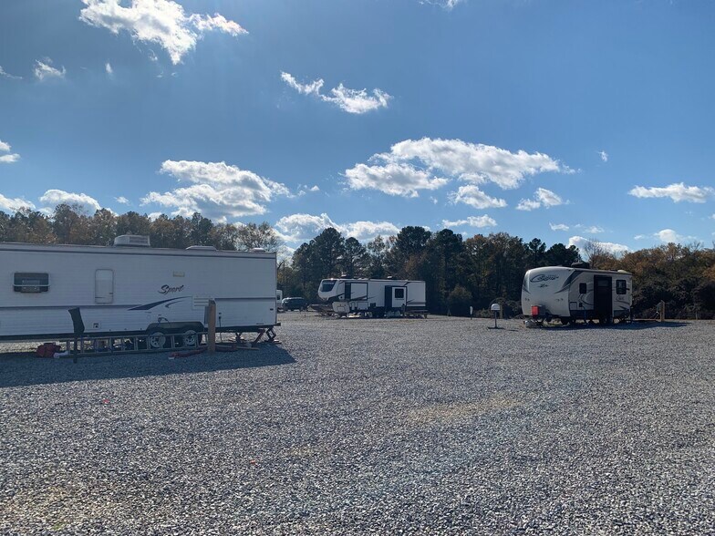 More Photos Of , Oxford Trailer Camper Park For Sale