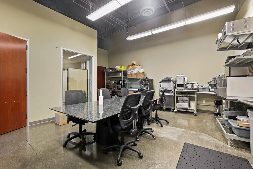 More Photos Of 9661 Irvine Center Dr, Irvine Loft Creative Space For Sale