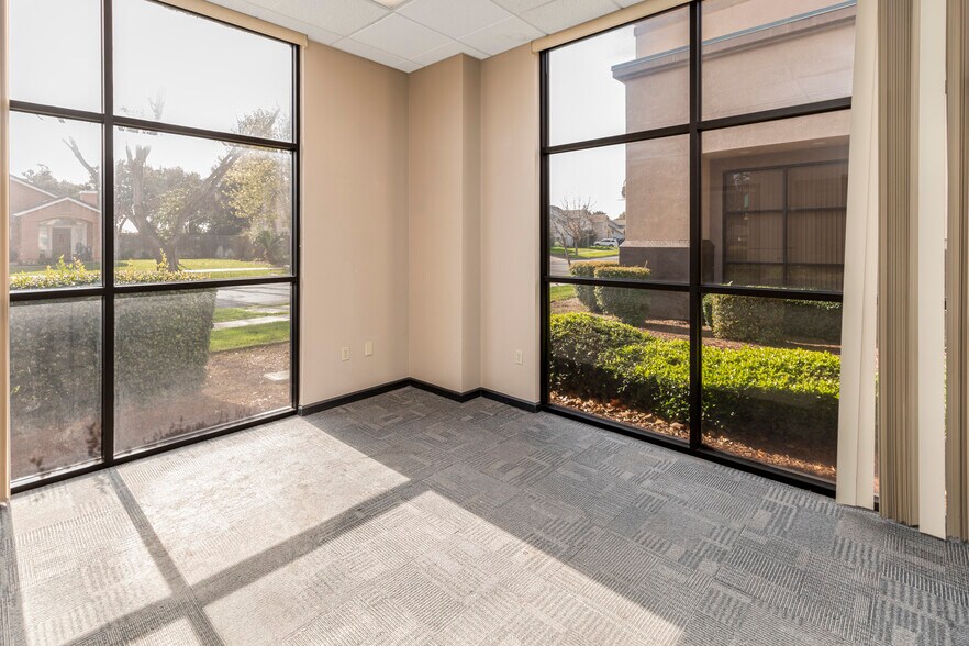 More Photos Of 3305 G St, Merced Office For Sale
