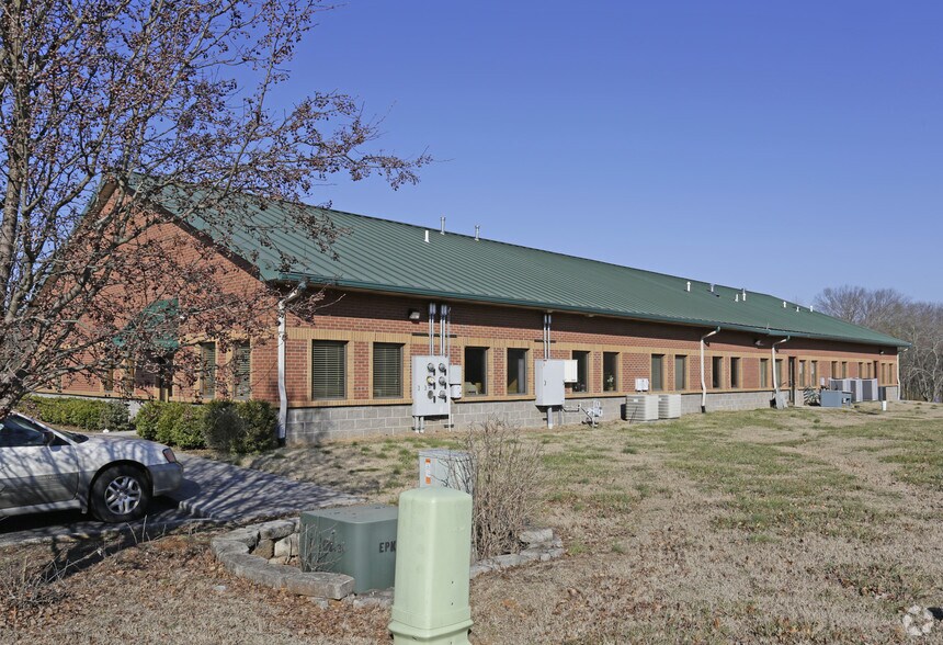 More Photos Of 8930 Cross Park Dr, Knoxville Office For Lease