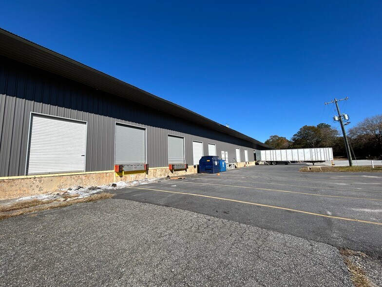 More Photos Of 435 Sayre St, Anderson Warehouse For Lease
