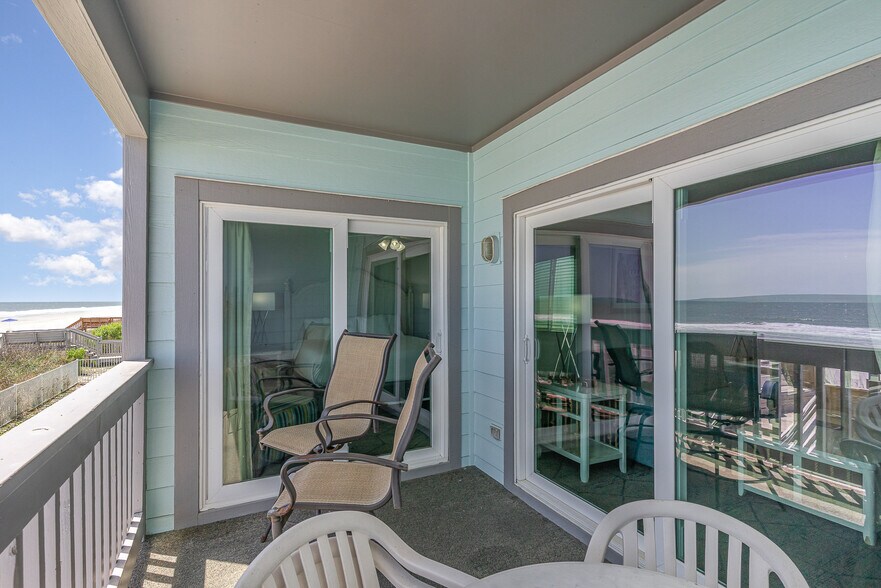 More Photos Of 1011 S Ocean Blvd, Surfside Beach Hotel For Sale