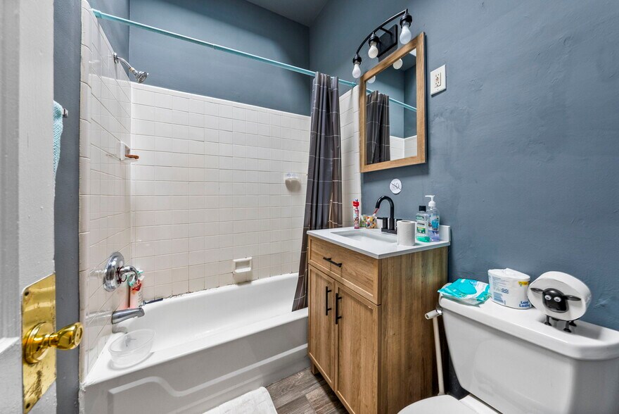 More Photos Of 303-309 Maple St, Perth Amboy Storefront Retail Residential For Sale