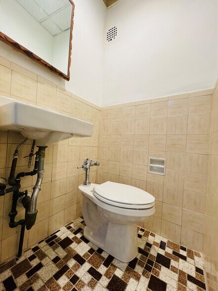 More Photos Of 142-144 Joralemon St, Brooklyn Medical For Lease
