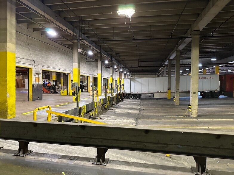 Primary Photo Of 401-449 E Tioga St, Philadelphia Warehouse For Lease