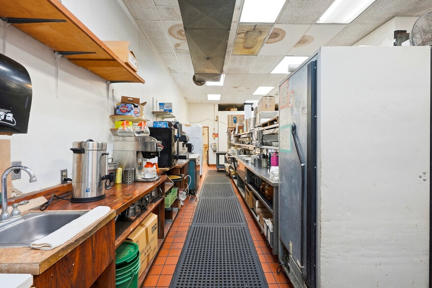 More Photos Of 9 S 1st St, Yakima Restaurant For Sale