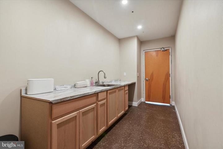 More Photos Of 5000-02 City Ave, Philadelphia Freestanding For Sale