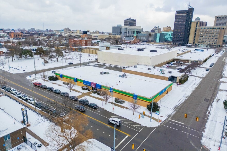 More Photos Of 1200 Trumbull St, Detroit Warehouse For Sale