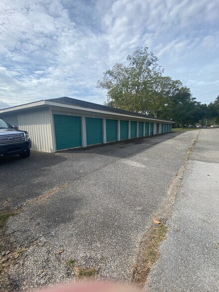 More Photos Of 192 S Wren Ln, Robertsdale Self Storage For Sale