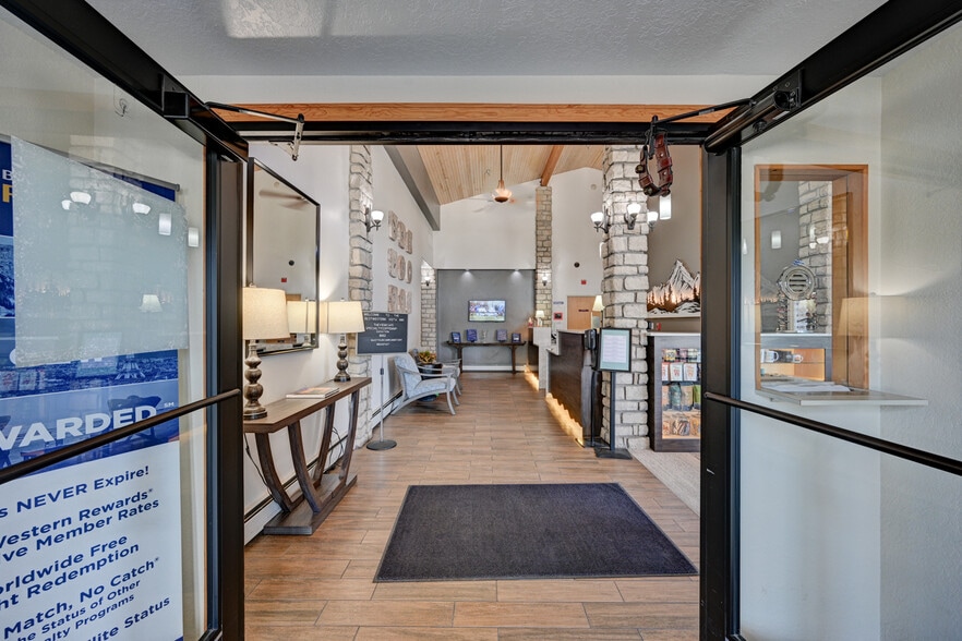 More Photos Of 733 US Highway 24 N, Buena Vista Hotel For Sale