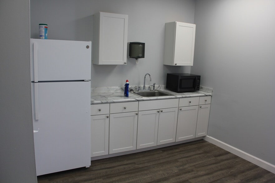 More Photos Of 5890 I 10 Industrial Pkwy W, Theodore Manufacturing For Sale