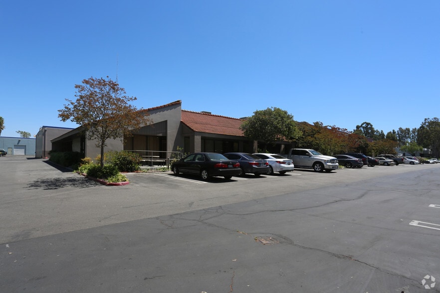 More Photos Of 22951-22969 La Cadena Dr, Laguna Hills Light Manufacturing For Lease