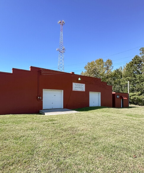More Photos Of 300 Wilson Ave, Wakefield Sussex Self Storage For Sale