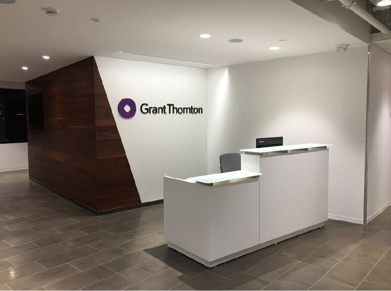 More Photos Of 66 S Pearl St, Albany Office For Lease