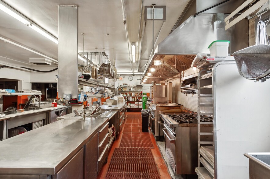 More Photos Of 15 Prospect St, Southampton General Retail For Sale