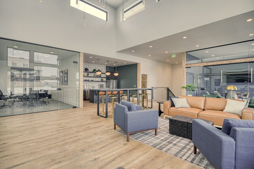 More Photos Of 1070 Curlew Dr, Ammon Medical For Lease