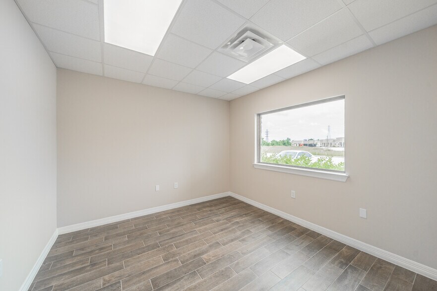 More Photos Of 16310 State Highway 249, Houston Office For Sale