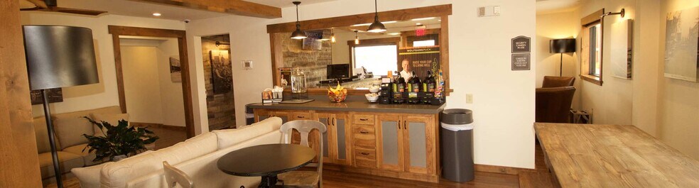 More Photos Of 612 W US 50 Hwy, Syracuse Hotel For Sale