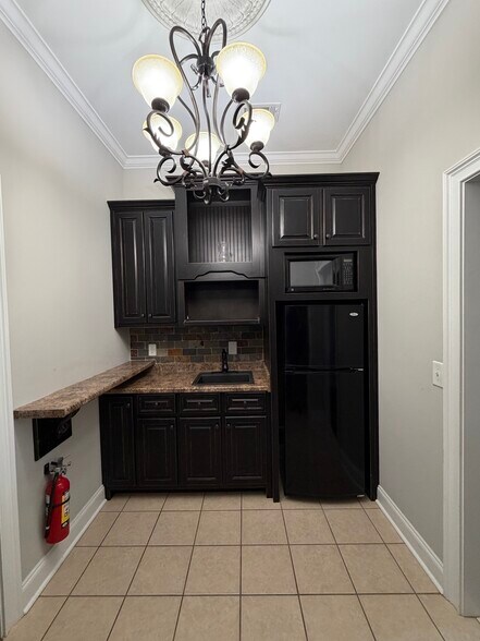 More Photos Of 3520 US Highway 41 N, Byron General Retail For Lease