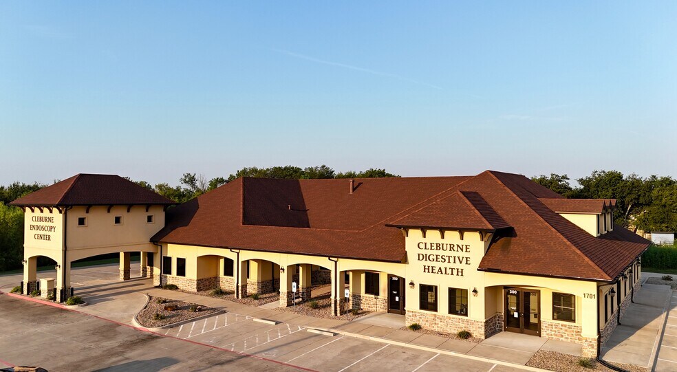 More Photos Of 1701 Walter Holiday Dr, Cleburne Medical For Lease