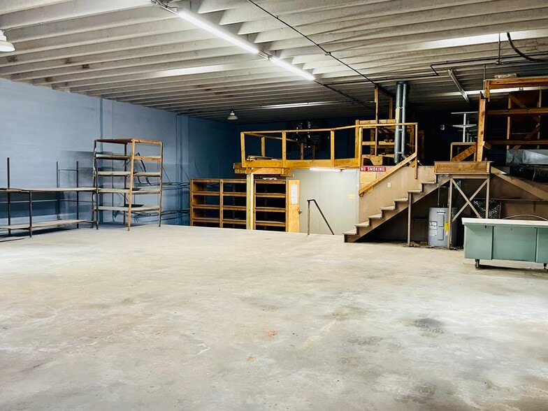 More Photos Of 500 W Fleming Dr, Morganton Warehouse For Lease