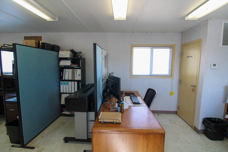 More Photos Of 5640 44th Ave S, Clinton Industrial For Sale