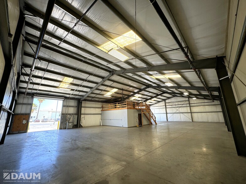 More Photos Of 1431 W 9th St, Upland Warehouse For Lease
