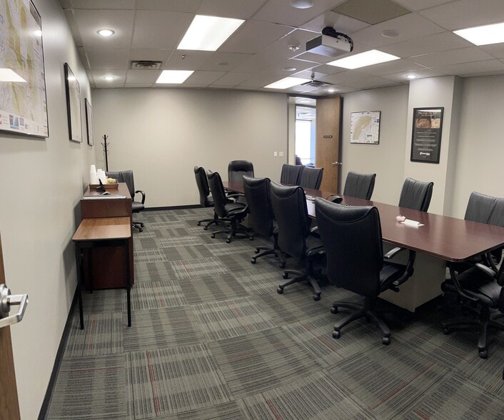 More Photos Of 4021A Ambassador Caffery Pky, Lafayette Office For Lease