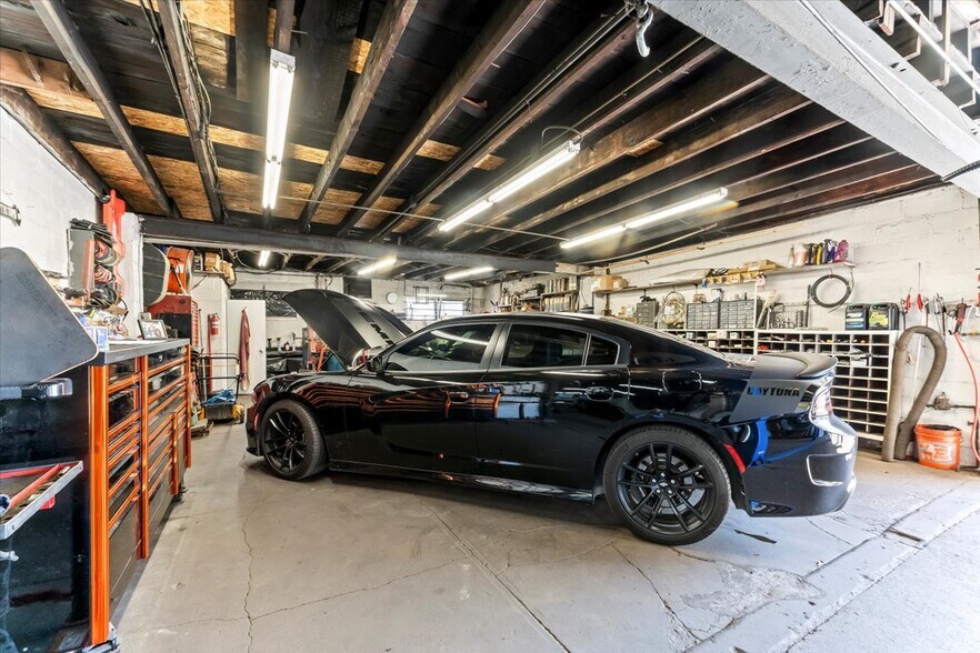 More Photos Of 603 Greenway Ave, Darby Auto Repair For Sale