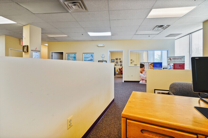 More Photos Of 4437 Brookfield Corporate Dr, Chantilly Office For Sale