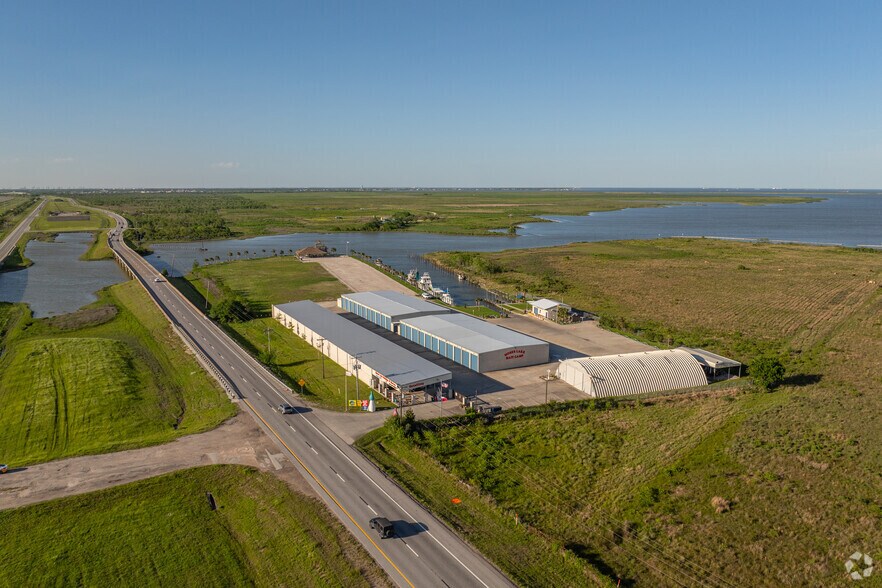 More Photos Of 3902 Highway 146 N, Texas City Marina For Sale