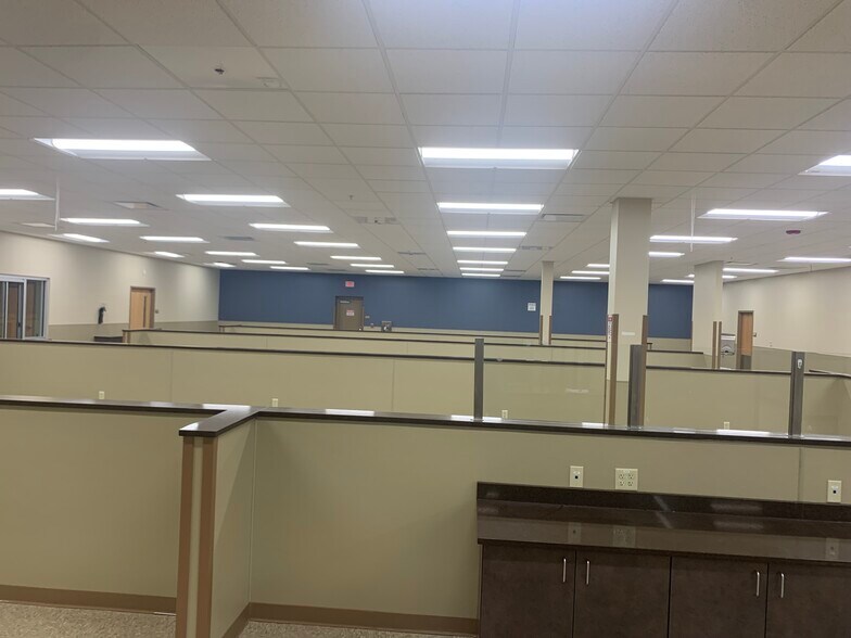 More Photos Of 694-760 Crescent St, Brockton Storefront For Lease