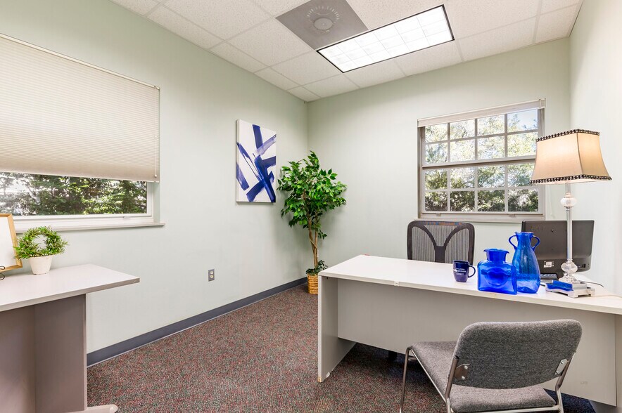 More Photos Of 1938 N Hercules Ave, Clearwater Office For Sale