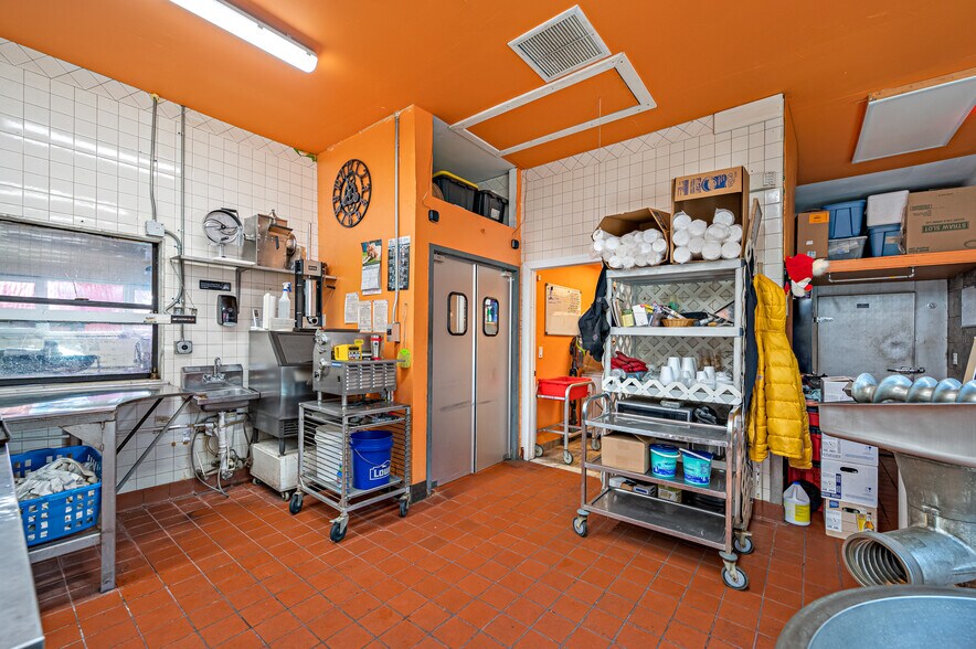 More Photos Of 1995 E Bay Dr, Largo Restaurant For Sale