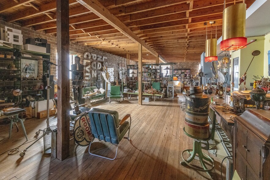 More Photos Of 502 N Hickory St, Champaign Research And Development For Sale