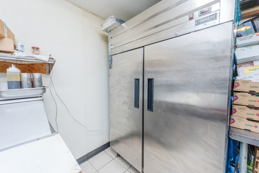 More Photos Of La Strada Cafe, Branchburg Restaurant For Sale