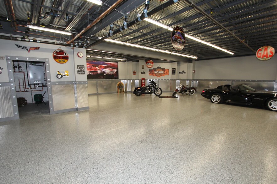 More Photos Of 2302 Turnpike St, North Andover General Retail For Sale