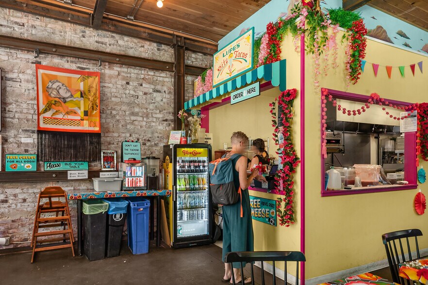 More Photos Of 5239 Ballard Ave, Seattle Storefront For Sale