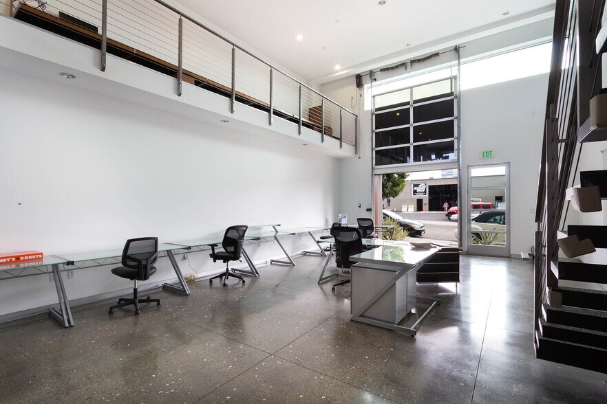 More Photos Of 215-237 California St, El Segundo Loft Creative Space For Lease