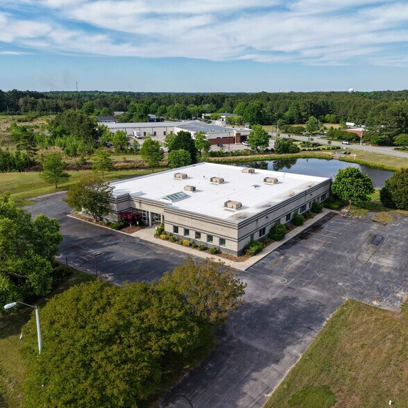 More Photos Of 230 N Equity Dr, Smithfield Medical For Sale