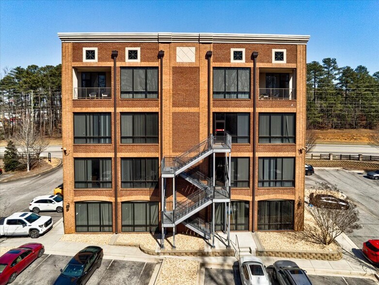 More Photos Of 2030 Avalon Pky, McDonough Office For Sale