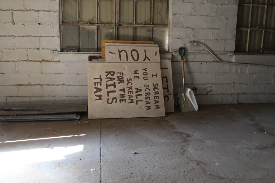 More Photos Of 1871 Elm, Waynoka Sports And Entertainment For Sale