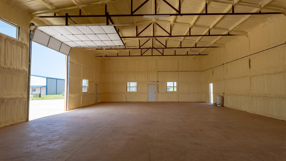 More Photos Of 11700 Blacksand Dr, Edmond Warehouse For Sale