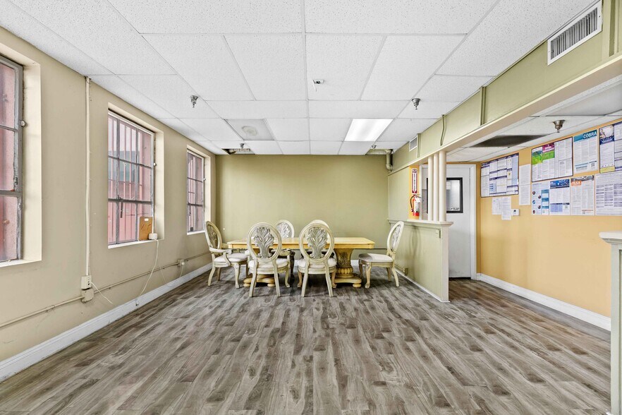 More Photos Of 3255 Saco St, Vernon Warehouse For Lease