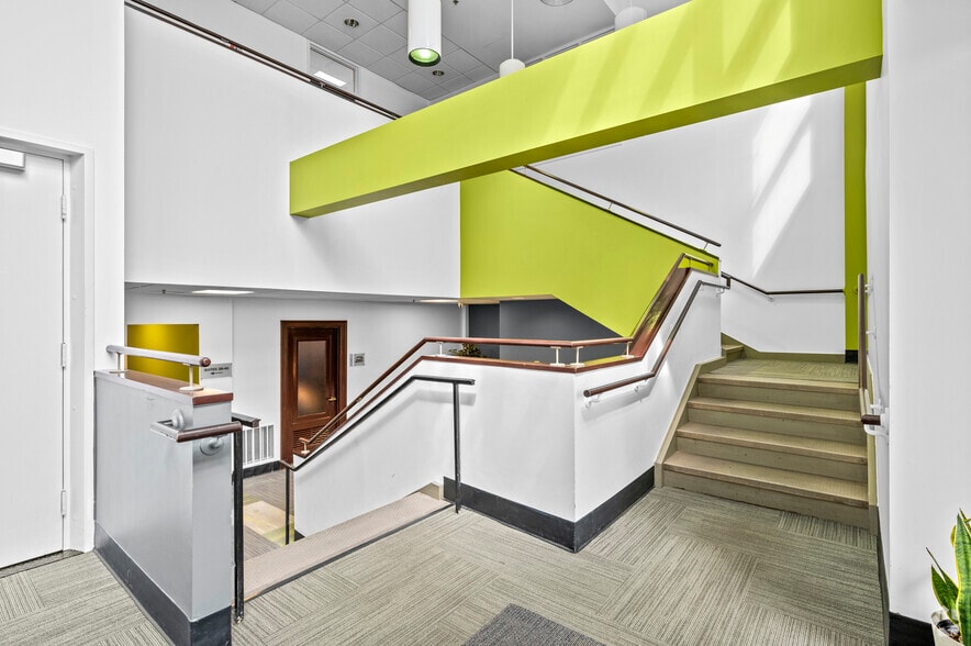 More Photos Of 313 W Liberty St, Lancaster Office For Lease