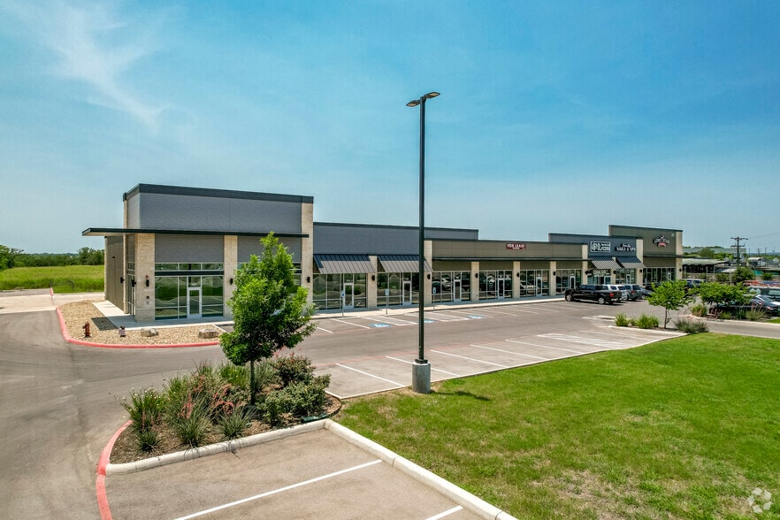 More Photos Of 646 W FM 78, Cibolo General Retail For Lease