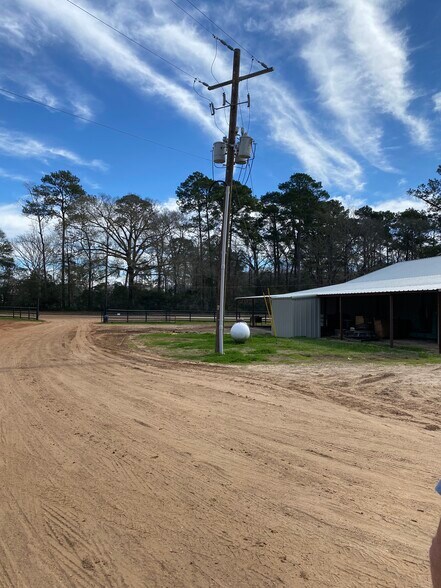 More Photos Of 1205 FM 1725, Cleveland Truck Terminal For Sale