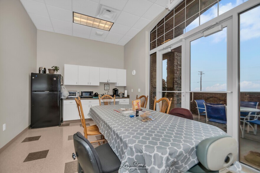 More Photos Of 2825 W Division St, Manteno Medical For Sale