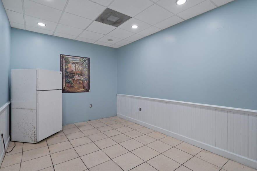 More Photos Of 5321 E Fowler Ave, Tampa General Retail For Lease
